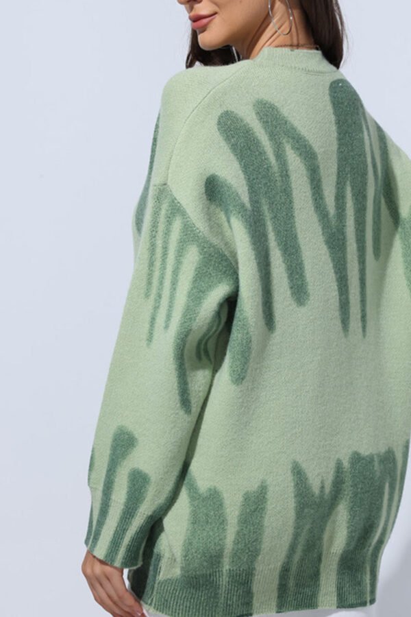 Crew Neck Jumper with Pattern - Image 8
